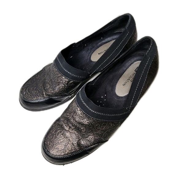 White Mountain Women's 10 M Shoe Whimsigoth Comfort Slip On Low Wedge Bronze - Picture 6 of 16